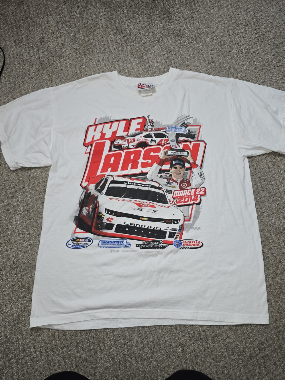 Chase Authentics White Kyle Larson Graphic Racecar Tee Size Large